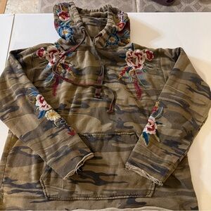 Johnny Was Kira Camoflauge  Floral Embroidery Pullover Hoodie Sweatshirt XS